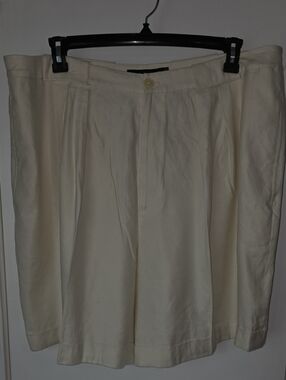 NWOT Lauren Ralph Lauren Black Label Cream Linen Blend Shorts Sz 18